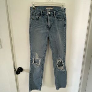 Levi’s high rise straight crop size 26